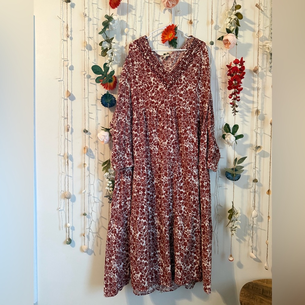 ❤️ Wonderly Rust Floral Maxi Dress ❤️